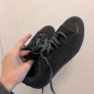 Converse shoes 8-8.5